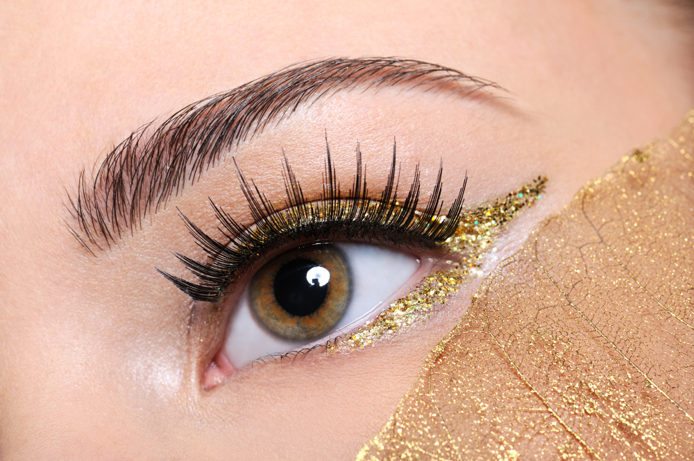 Thin Eyelashes